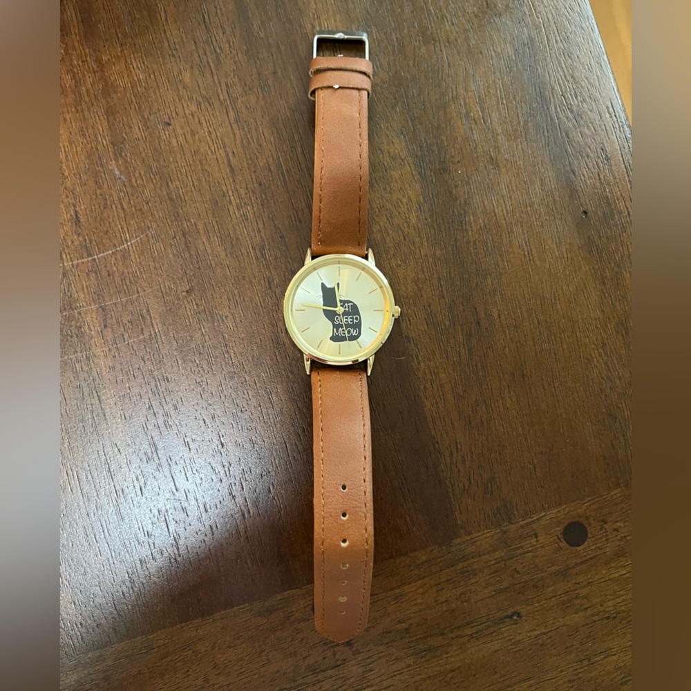 Women's Cat Watch with Leather Strap - Picture 3 of 3